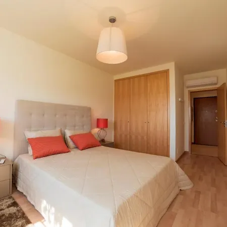 Beautiful 1 Bedroom Close To The 阿尔布费拉